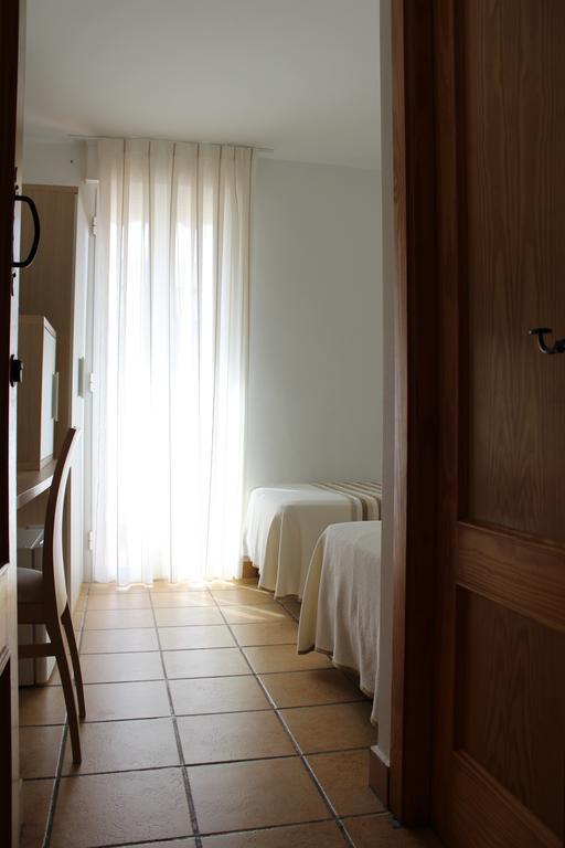Hostal Masin Табарка Экстерьер фото